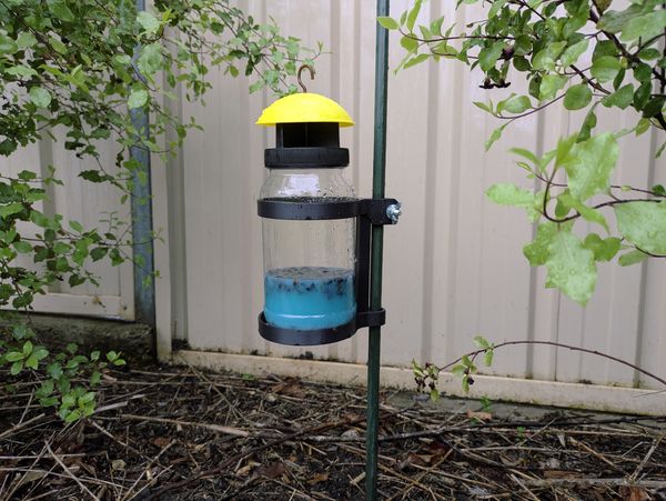 EnviroSafe Fly Trap Mount